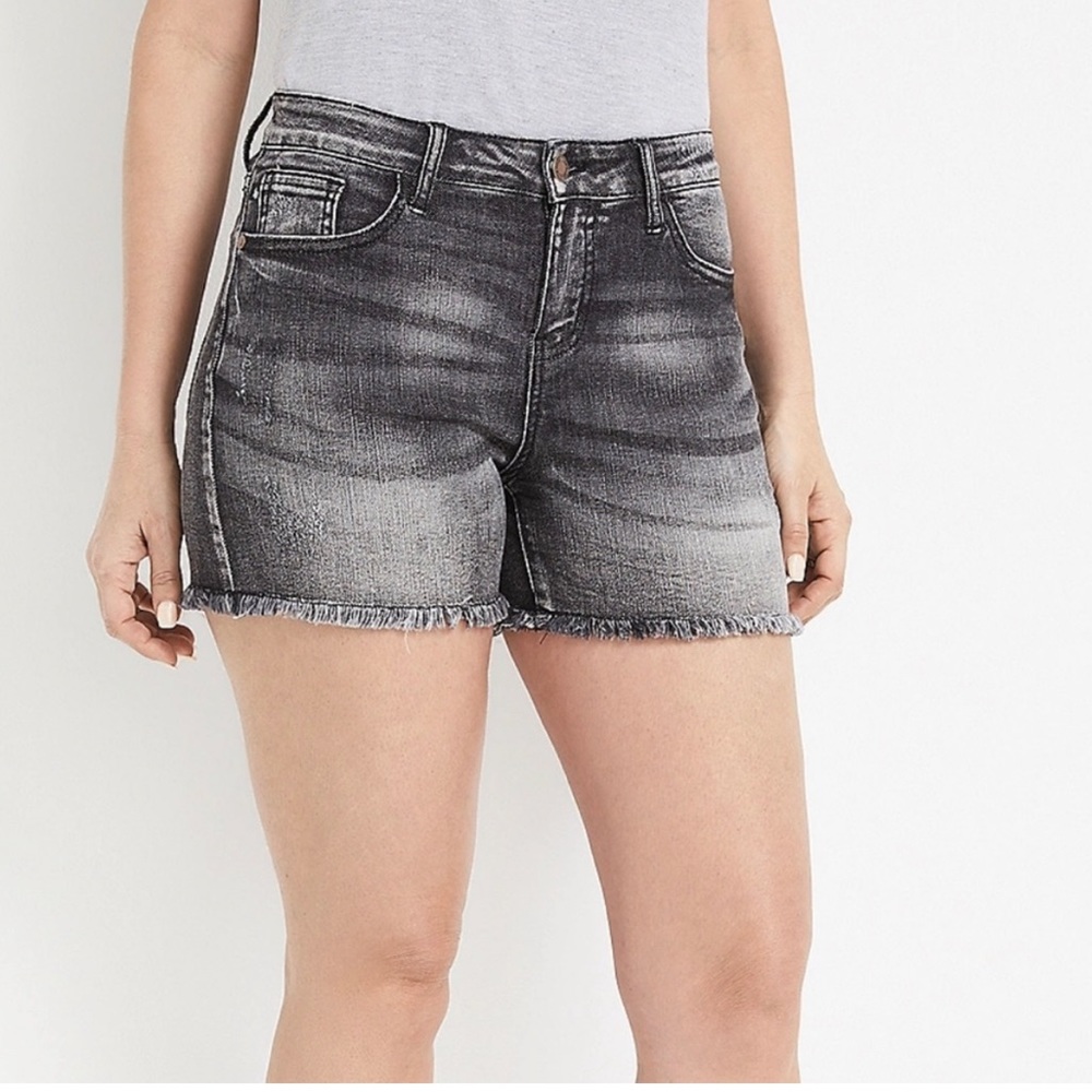 Judy Blue Mid Rise Black Frayed Hem 4 in Denim Shorts Size XL